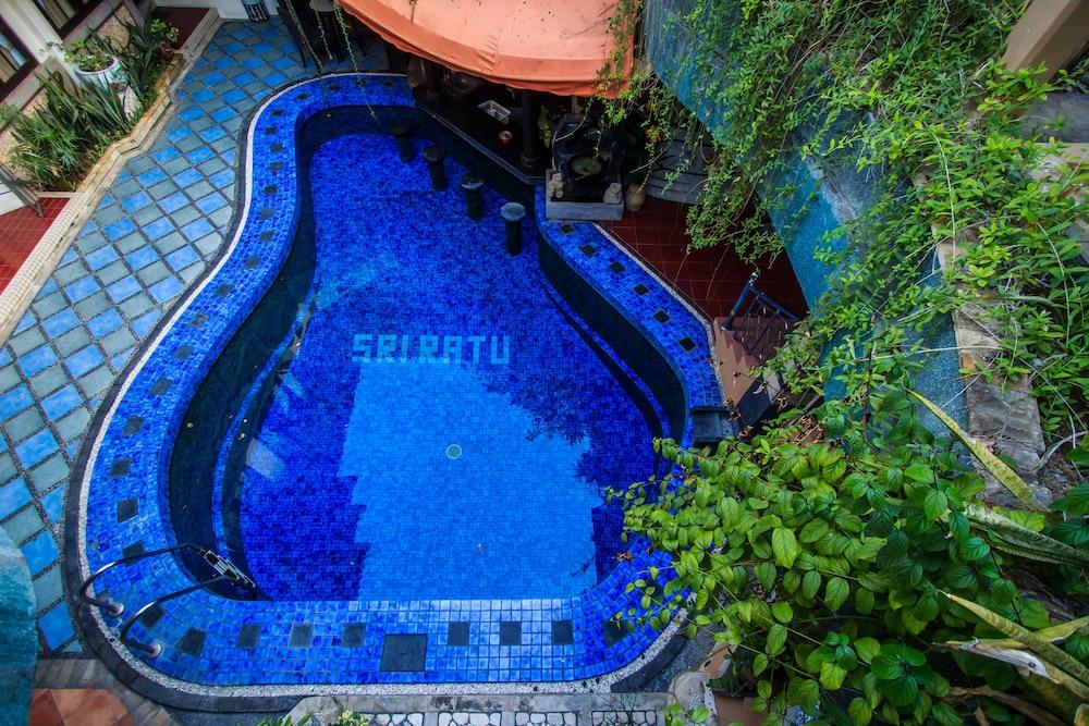 Sri Ratu Hotel Легиан Екстериор снимка