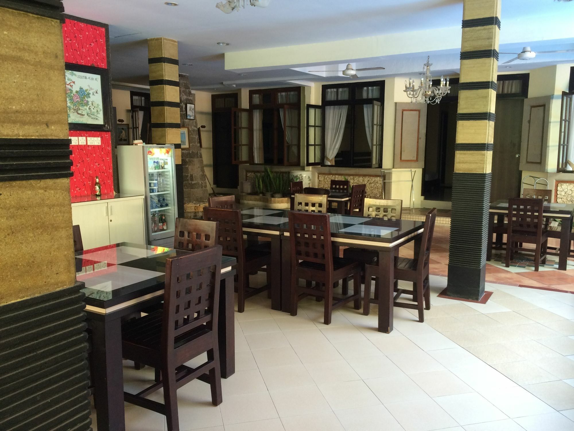 Sri Ratu Hotel Легиан Екстериор снимка